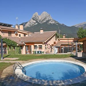 Bungalows Del Camping Pedraforca